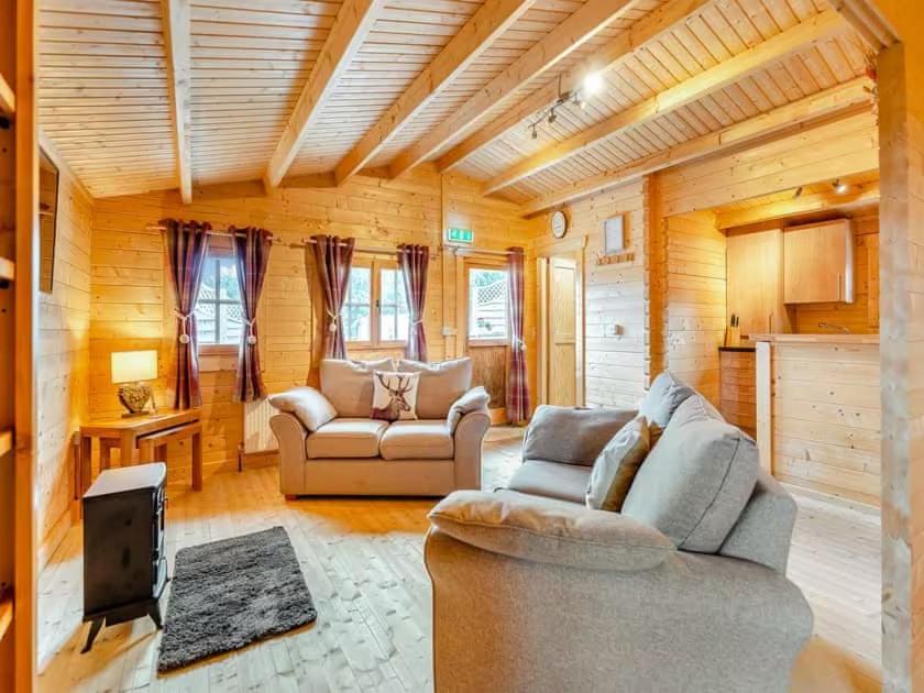 Lochinvar - Clydesdale Log Cabin With Hot Tub Airdrie Exterior foto